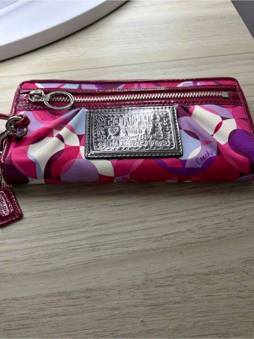 Y2K Coach Poppy kaleidoscope Pink, Purple & White Patterned Zip Wristlet Wallet
